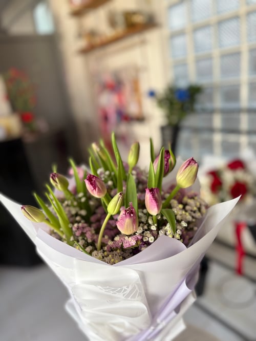 Ramo de Tulipanes Morados