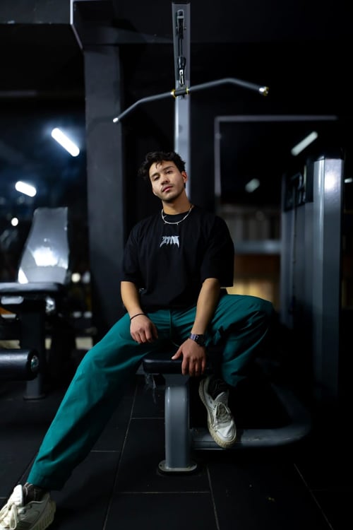 Polera Boxy Fit: estilo relajado y cómodo para cualquier día