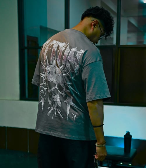 Poleras oversize:  Comodidad y Estilo