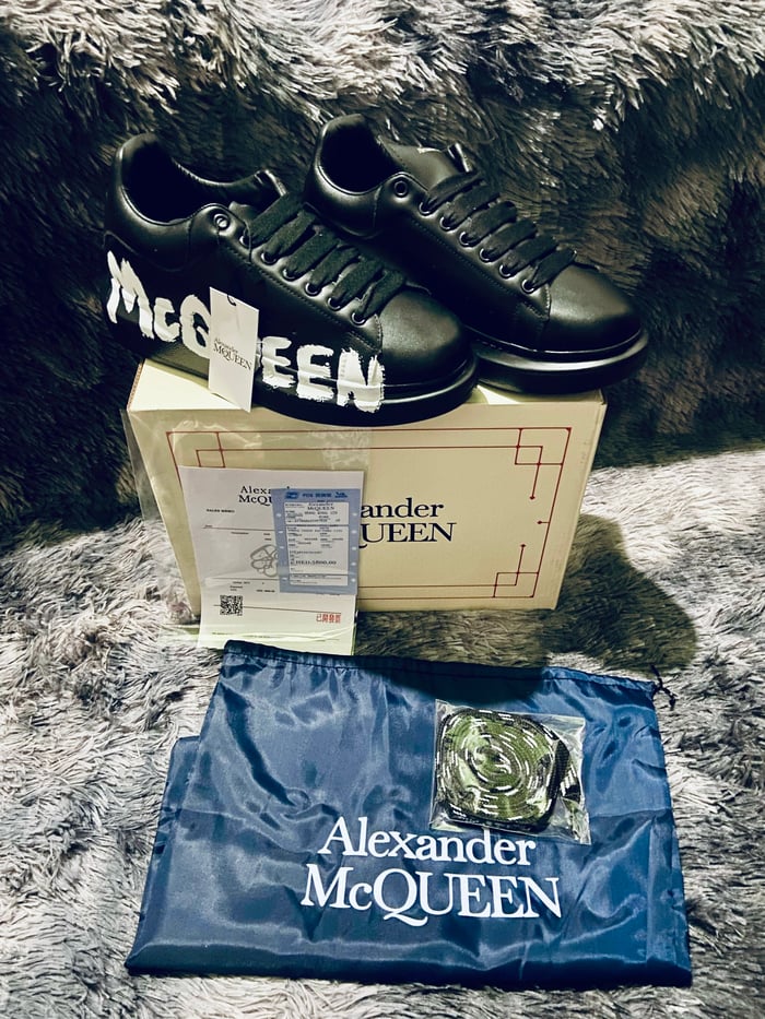 Alexander McQueen 