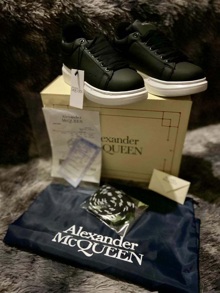Alexander McQueen Black & W.