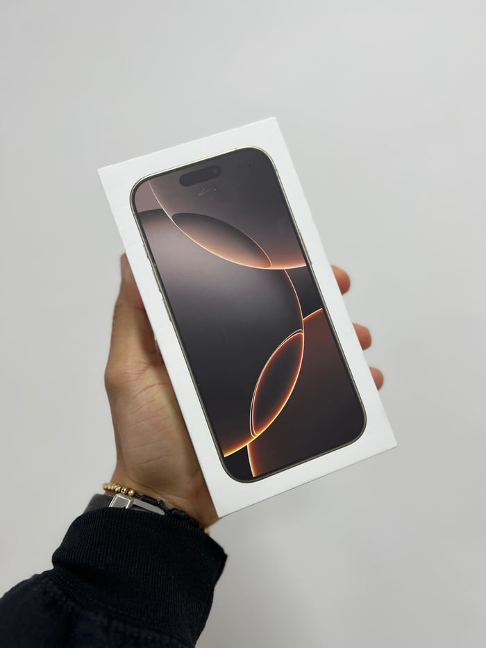 iPhone 16 pro -128 gb e-sim