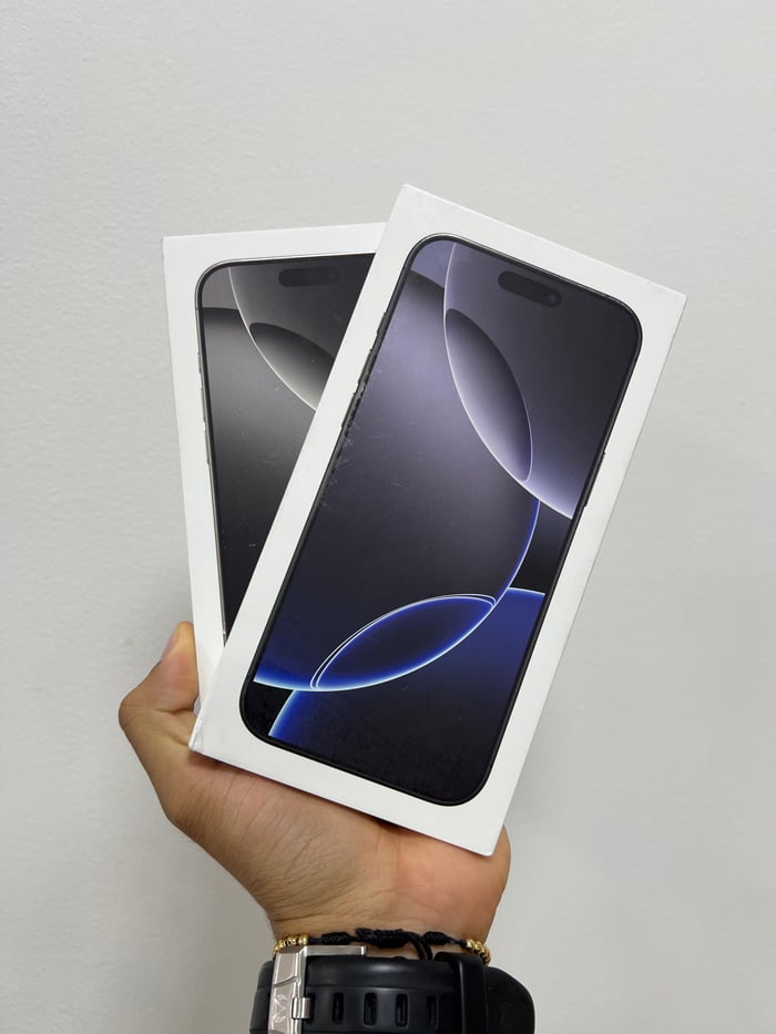 iPhone 16 pro -128 gb e-sim