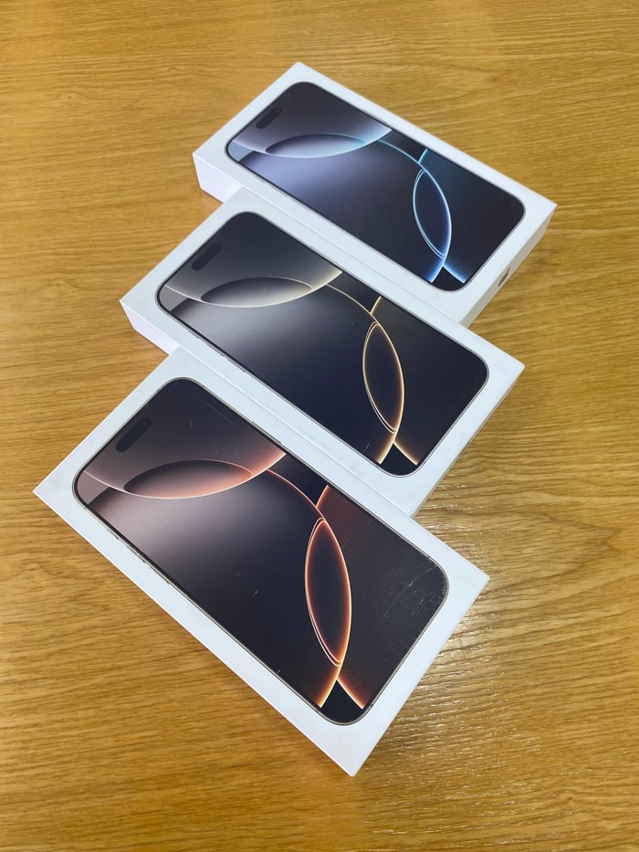 iPhone 16 Pro max 256gb e-sim