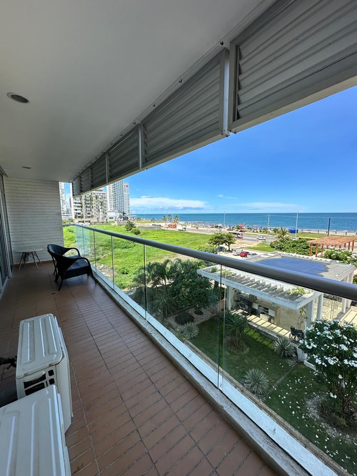 APARATEMENTO CON VISTA AL MAR RESIDENCIAL 