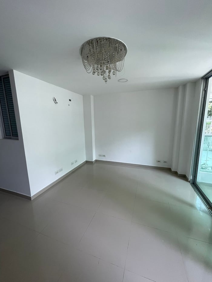 APARTAMENTO EN EL RECREO PRIMER PISO 