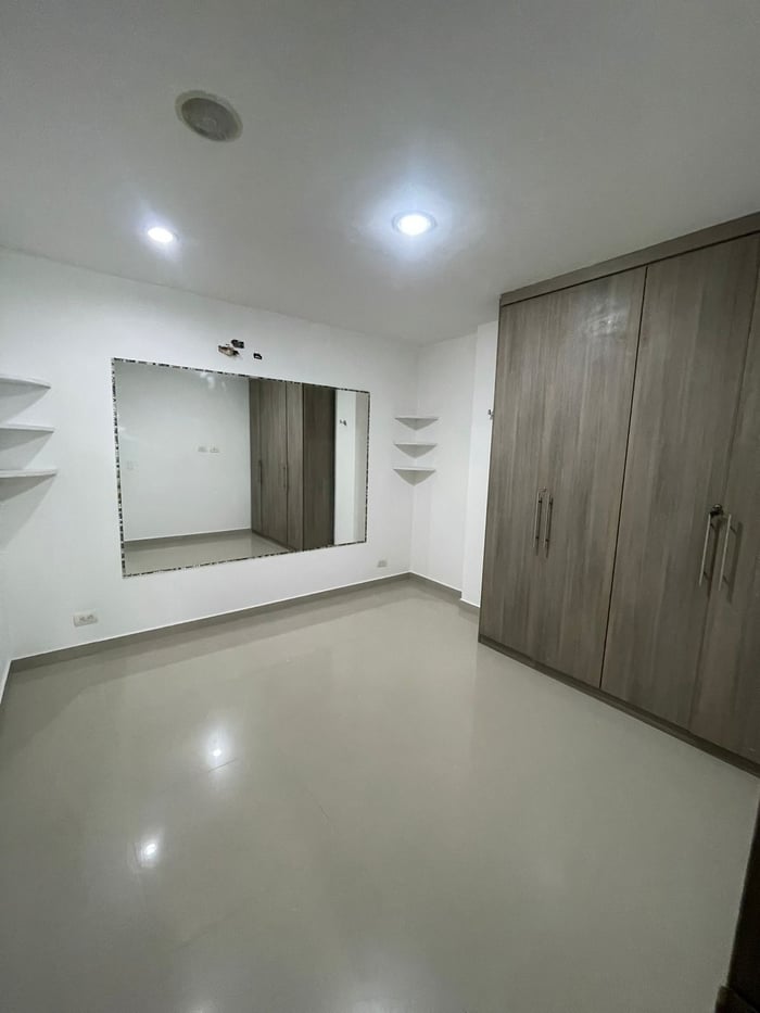 APARTAMENTO EN EL RECREO PRIMER PISO 