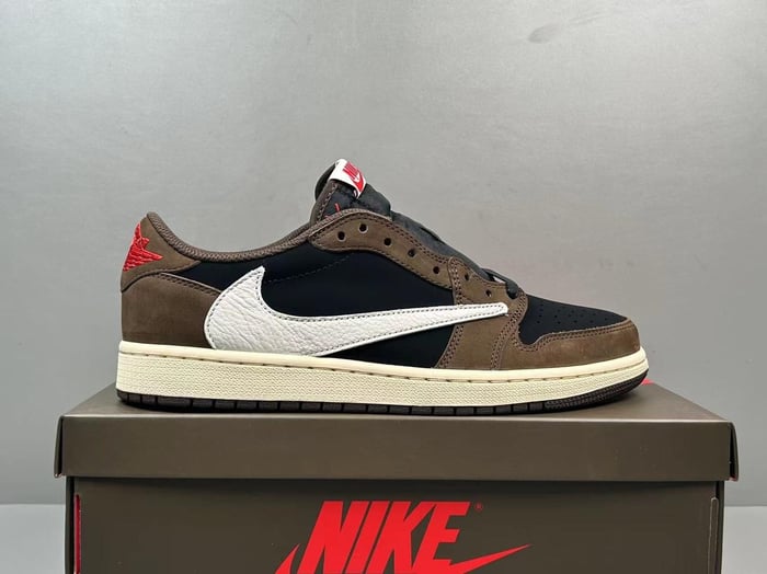 Jordan 1 Low Travis scott