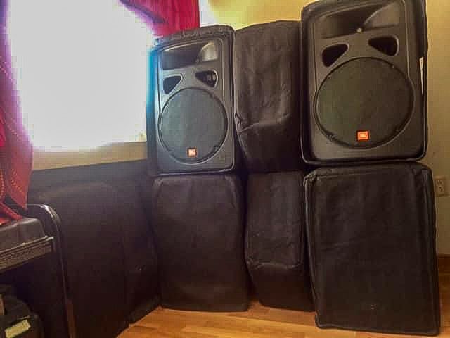 2 Bocinas JBL EON 1500