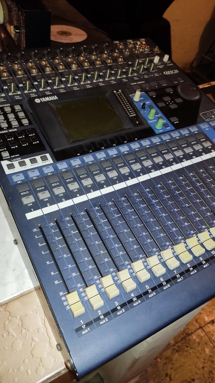 Consola digital Yamaha 01v96vcm 16ch 