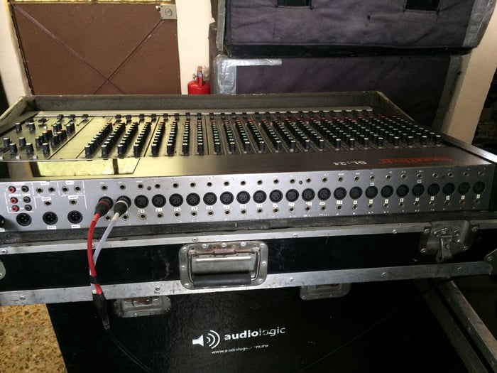 Mixer Soundtech sl24 