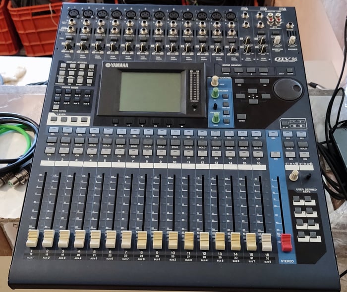 Consola digital Yamaha 01v96vcm 16ch 