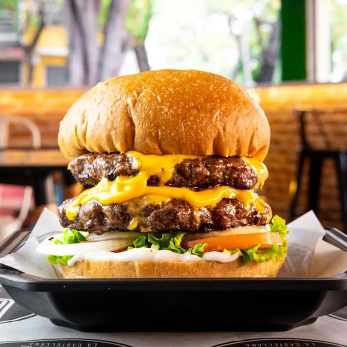 HAMBURGUESA DOBLE CARNE🚀