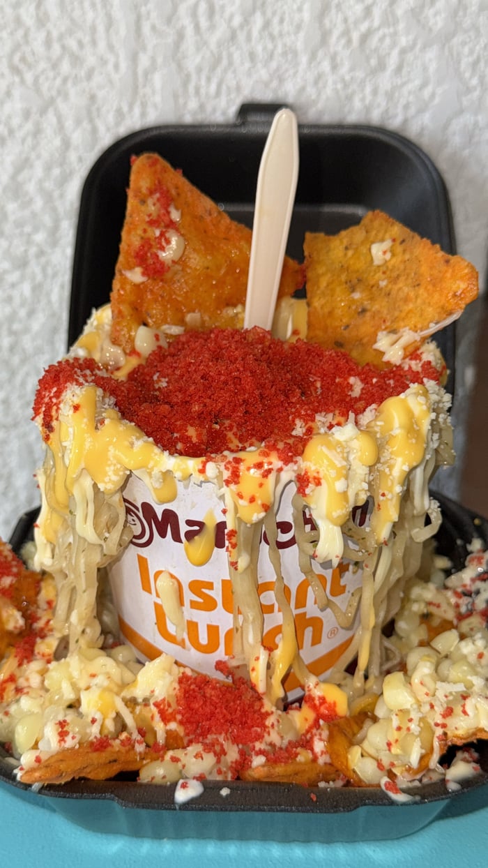 MARUCHAN CON ELOTE