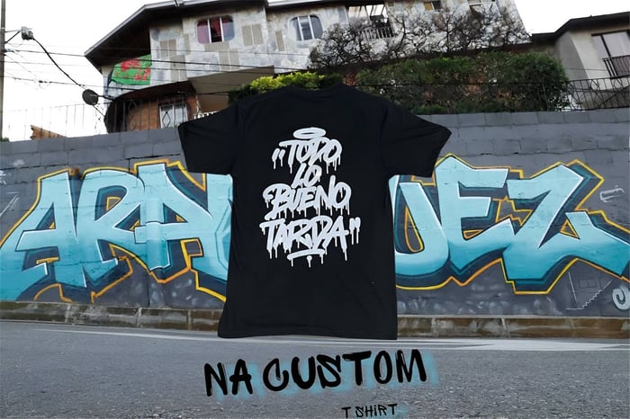 Camiseta Alcolirykoz - Todo lo bueno tarda.