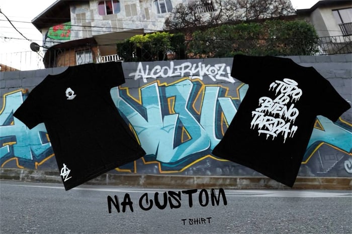 Camiseta Alcolirykoz - Todo lo bueno tarda.